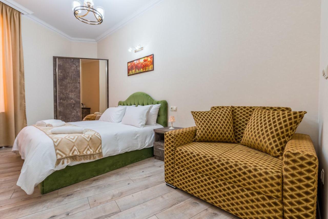 Golden Light Hotel Tbiliszi Kültér fotó