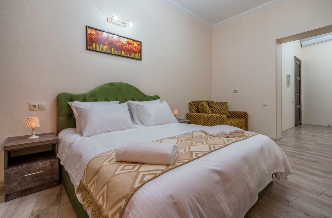 Golden Light Hotel Tbiliszi Kültér fotó