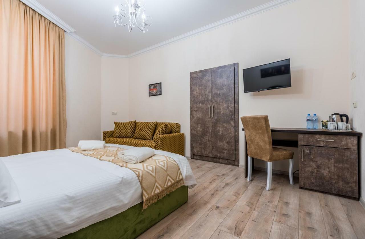 Golden Light Hotel Tbiliszi Kültér fotó
